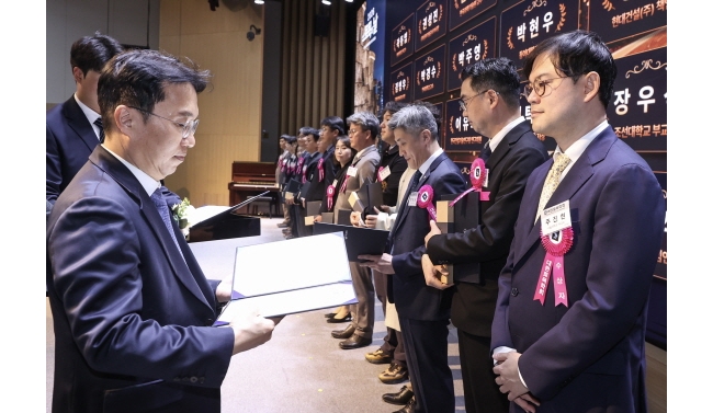 서울공대 건설환경도시공학부 주진현 교수, ‘토목의 날’ 국토교통부 장관 표창 수상