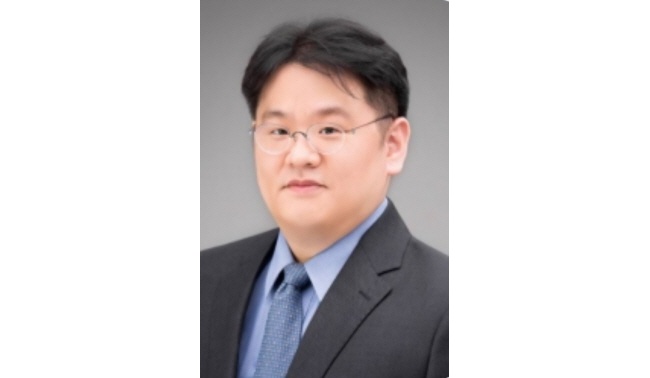 공학한림원 시상식 제1회 뉴프런티어상에 김장우 서울대 전기정보공학부 교수